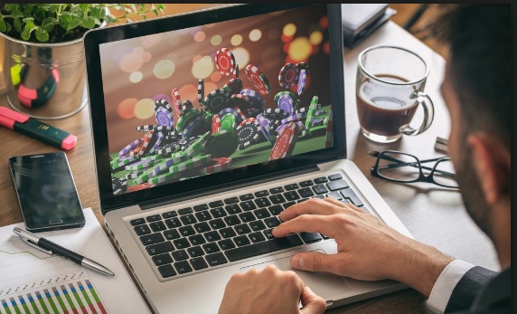 Tại sao nên chơi casino trực tuyến?