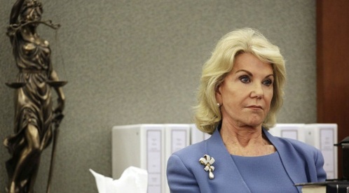 Elaine Wynn thành công trong việc tống cổ John Hagenbuch khỏi ban giám đốc