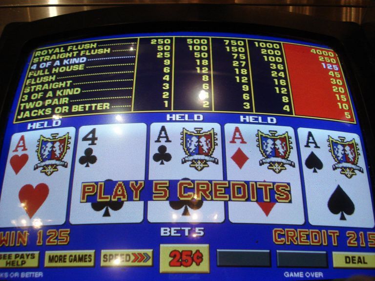 Hướng dẫn chơi poker video (Phần 8)